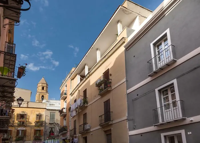 Сity center hotels Cagliari Marina Harbour Guest House & Lounge